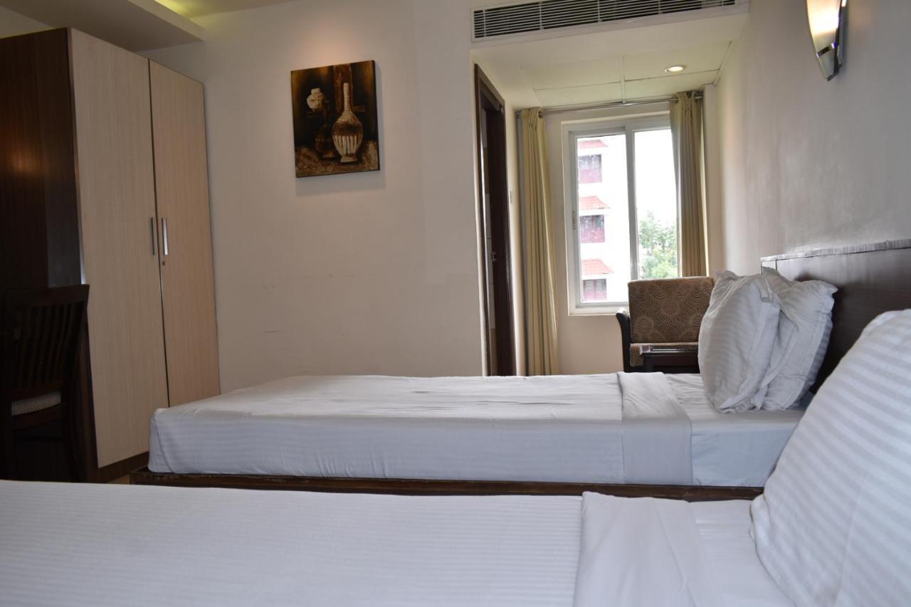 Hotel South Regency, Ernakulam Kochi Екстер'єр фото