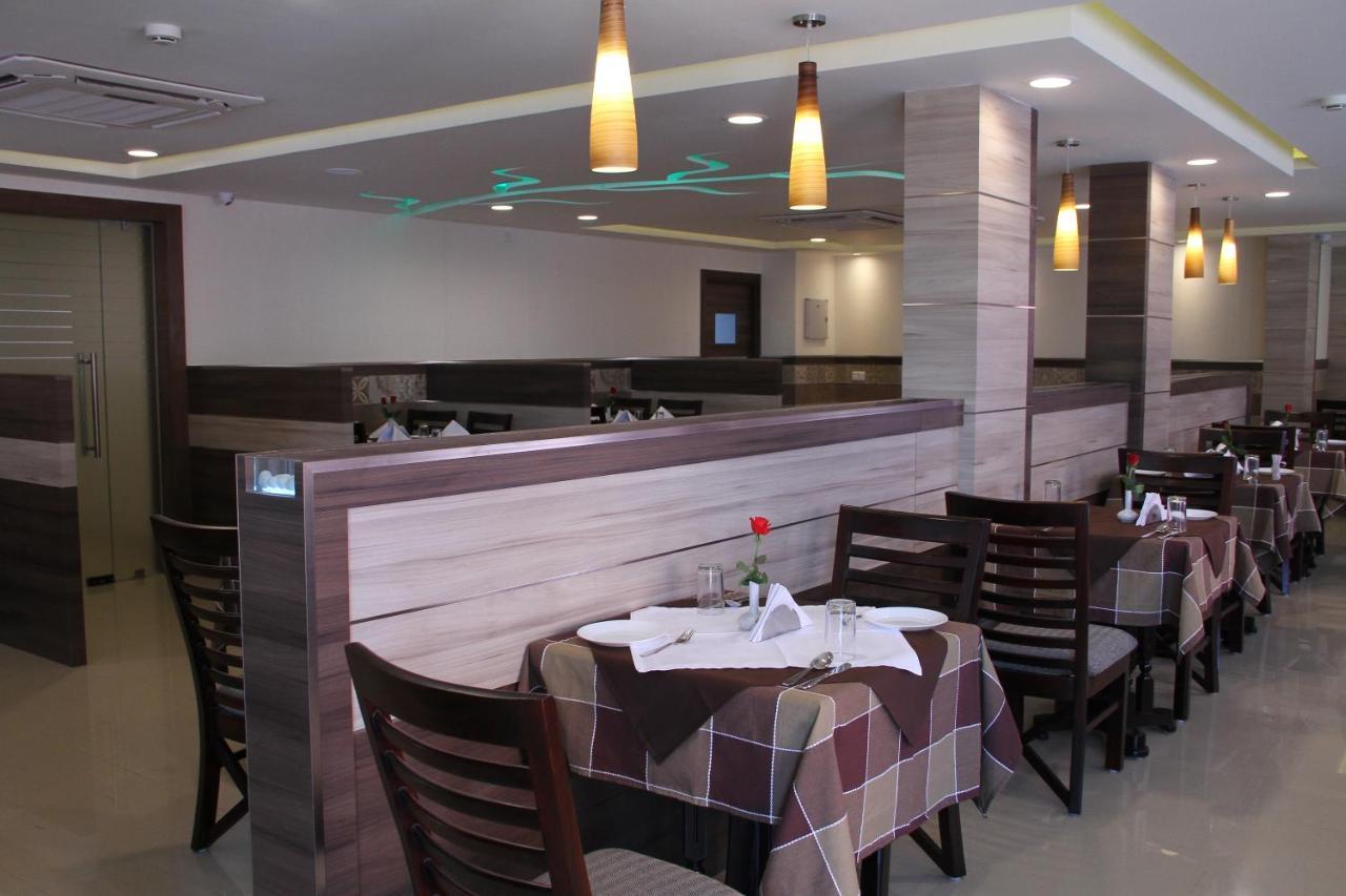 Hotel South Regency, Ernakulam Kochi Екстер'єр фото